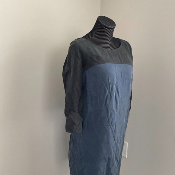 Hugo Boss Colorblock A-Line Dress Round Neck Long Sleeve Size 4 Blue/Black - Picture 2 of 3